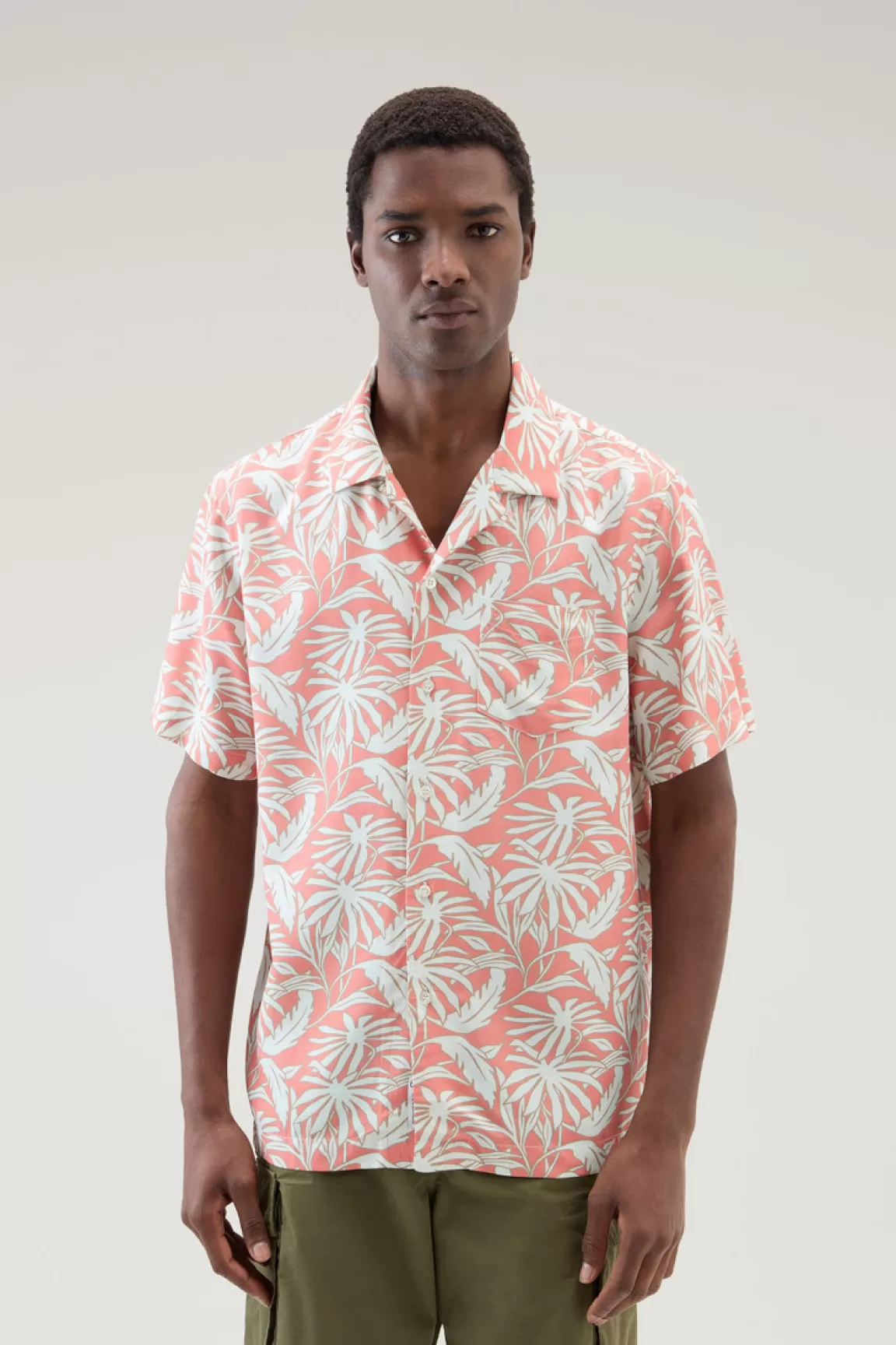 Uomo Woolrich Camicie>Camicia Con Stampa Tropical