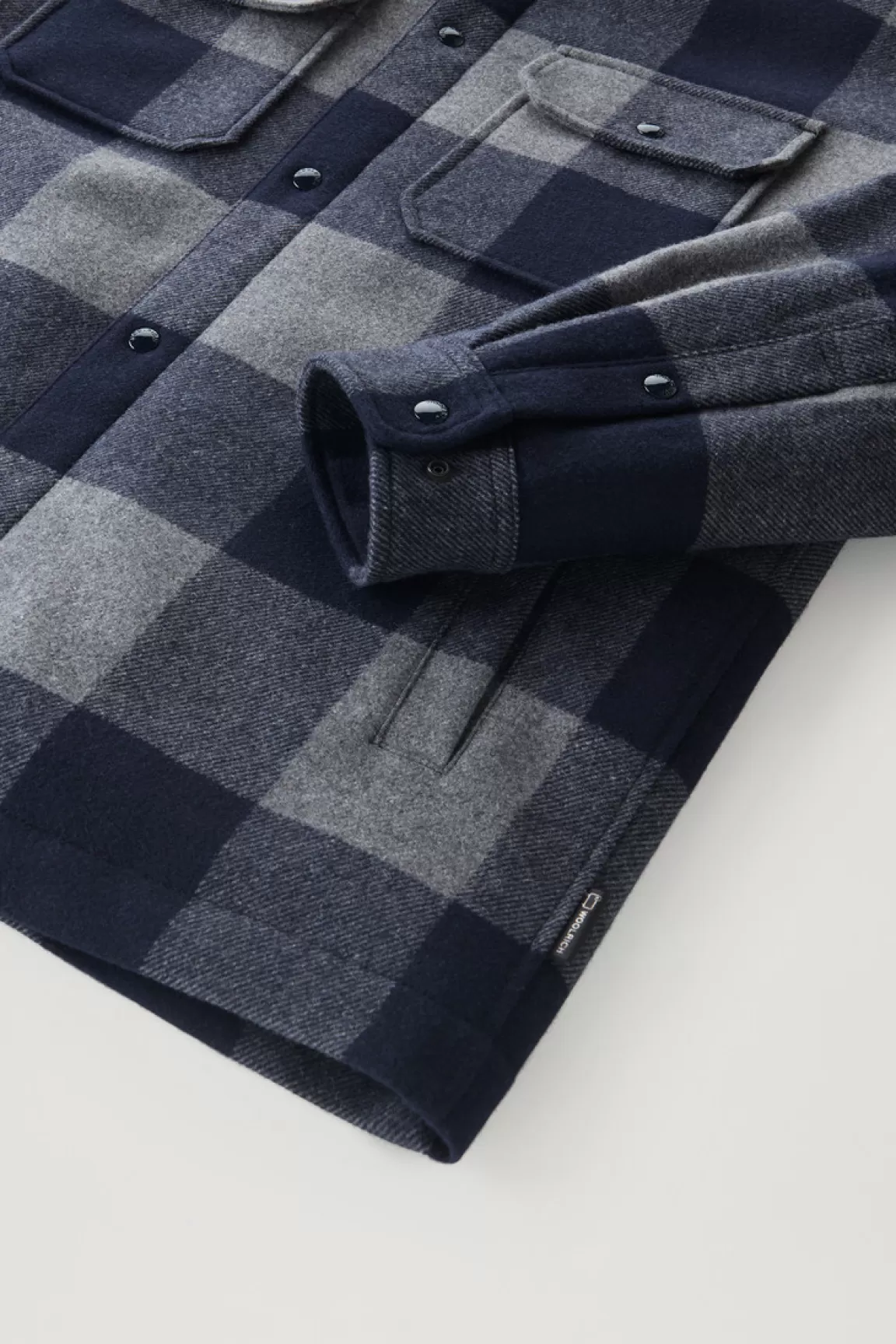 Uomo Woolrich Giacche a camicia | Giacche>Giacca A Camicia Imbottita Alaskan A Quadri In Misto Lana Italiana Riciclata