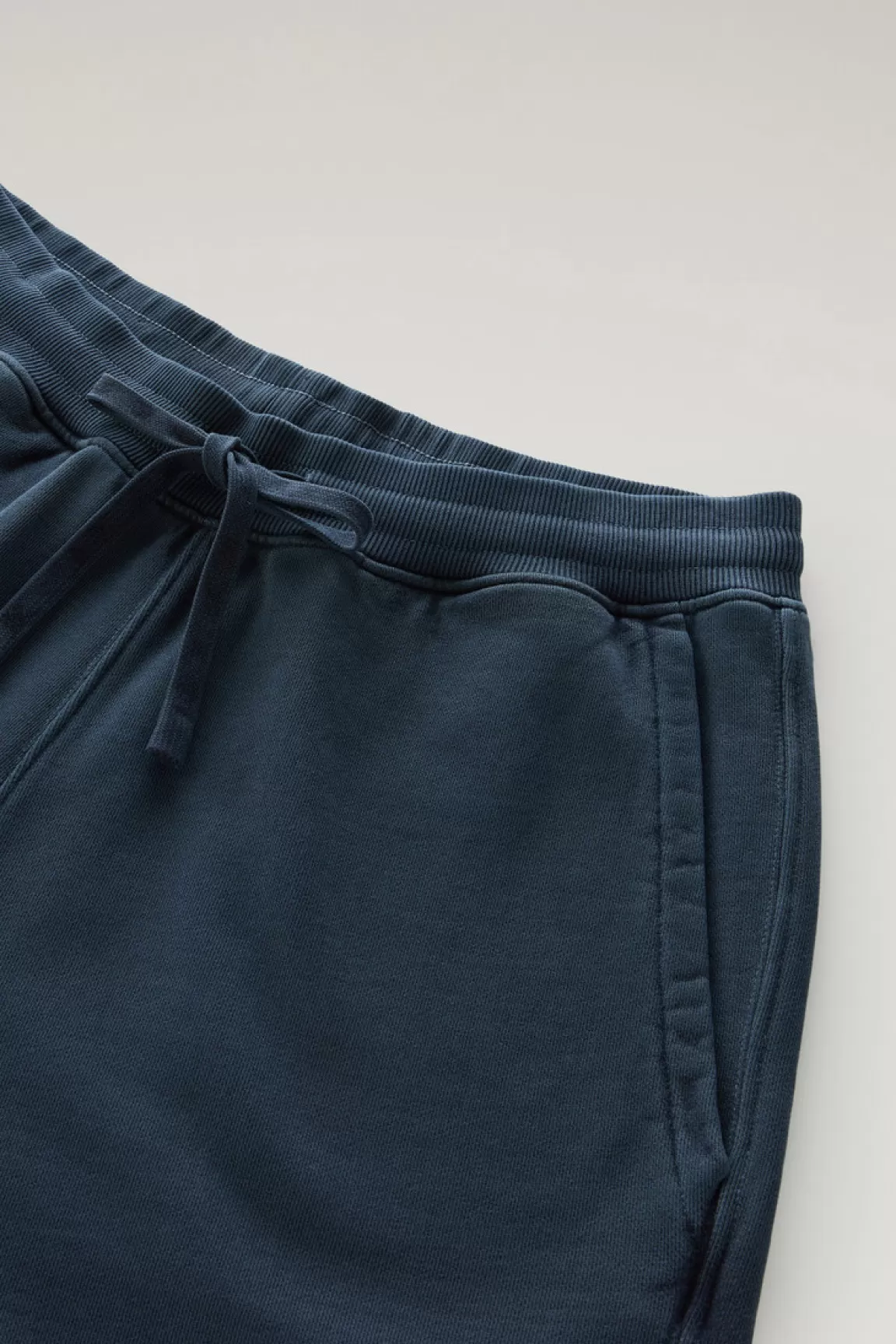 Uomo Woolrich Pantaloni e pantaloncini>Pantaloncini Sportivi Tinti In Capo In Puro Cotone Felpato