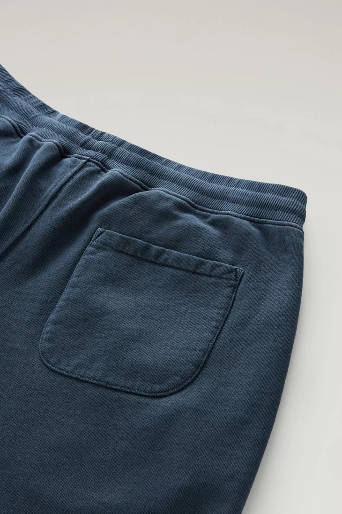 Uomo Woolrich Pantaloni e pantaloncini>Pantaloncini Sportivi Tinti In Capo In Puro Cotone Felpato