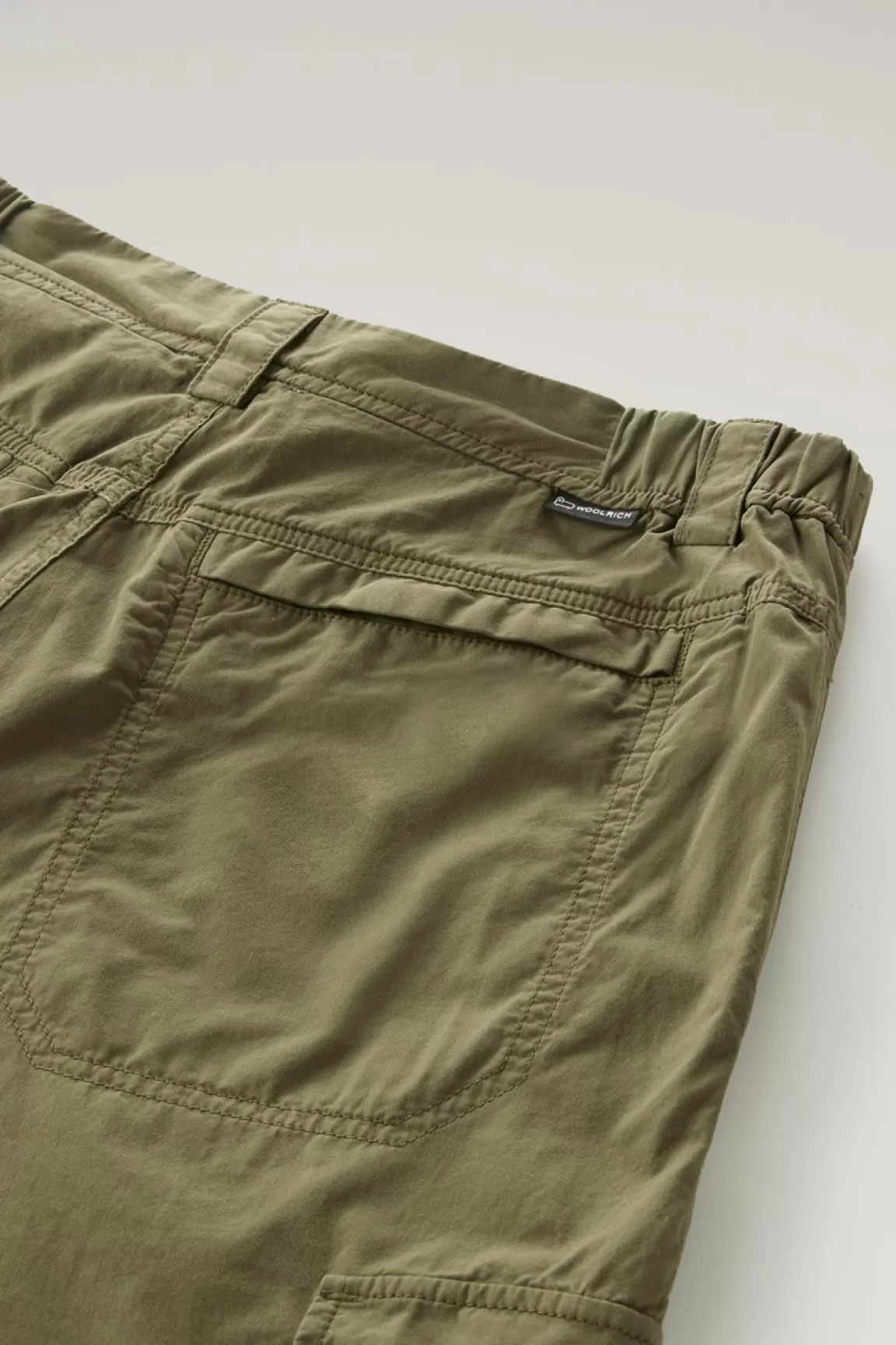 Uomo Woolrich Pantaloni e pantaloncini>Pantaloni Cargo Tinti In Capo In Gabardina Di Puro Cotone