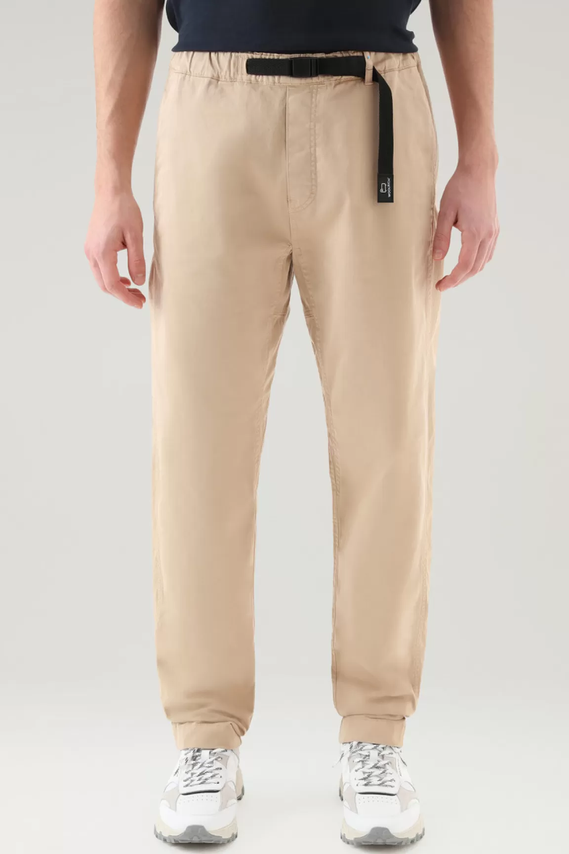 Uomo Woolrich Pantaloni e pantaloncini>Pantaloni Chino Tinti In Capo In Cotone Elasticizzato Con Cintura In Nylon