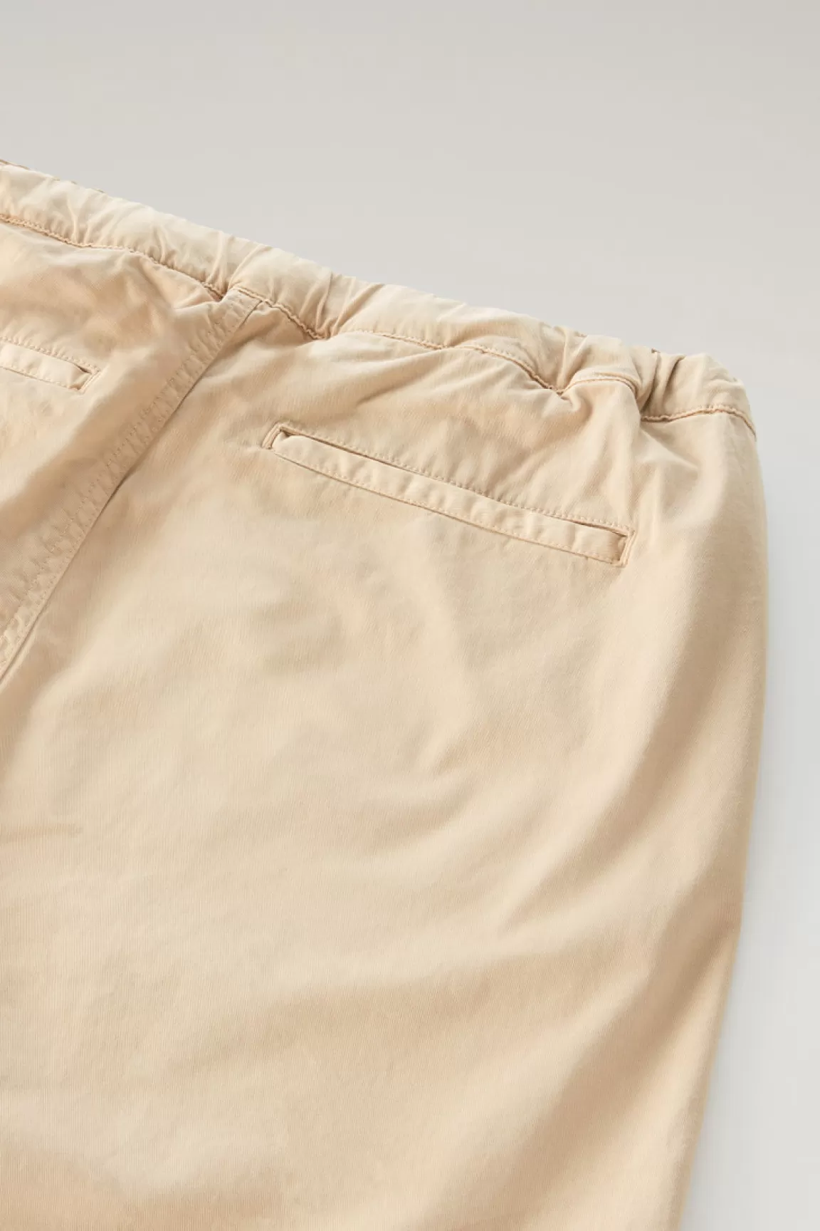 Uomo Woolrich Pantaloni e pantaloncini>Pantaloni Chino Tinti In Capo In Cotone Elasticizzato Con Cintura In Nylon