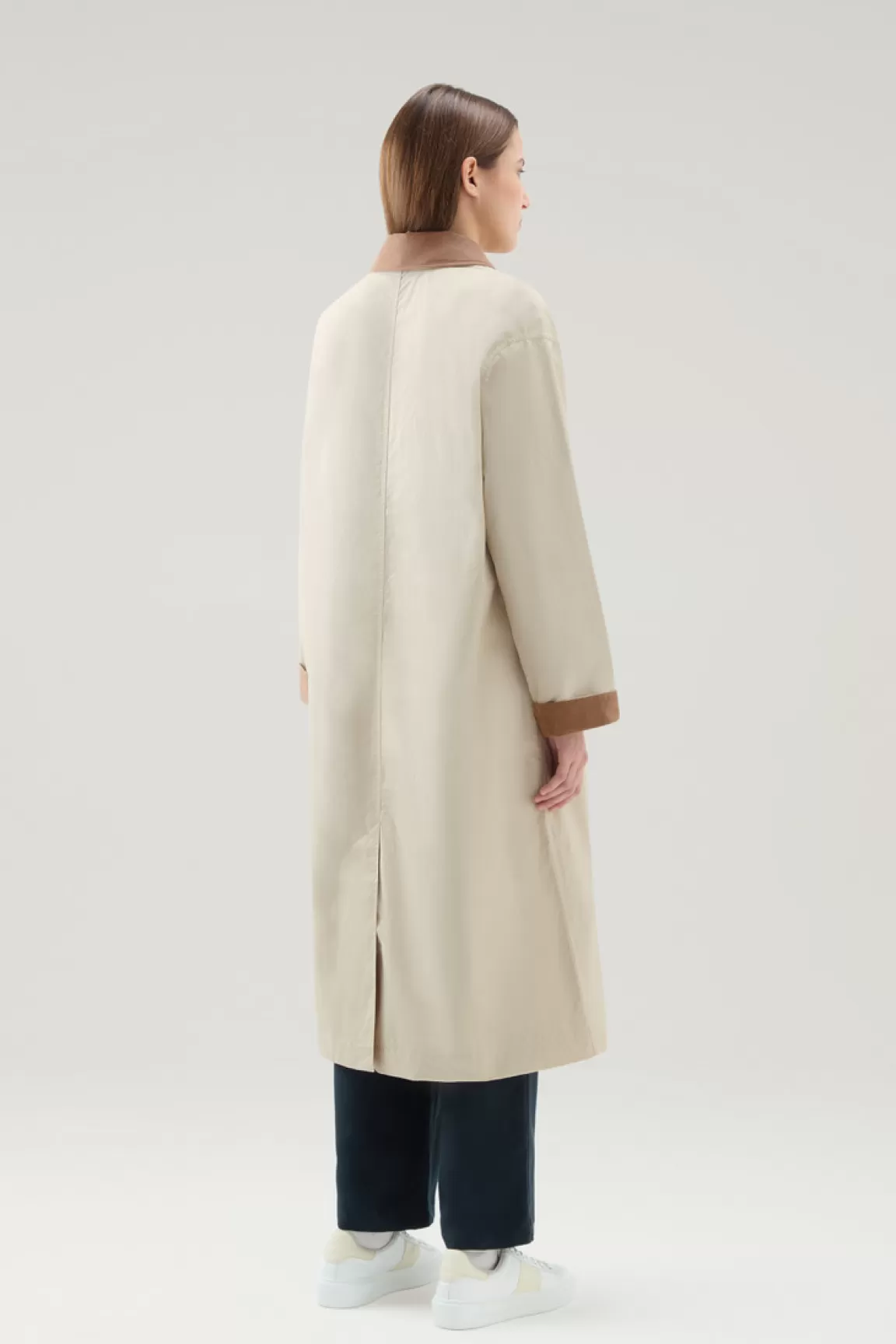 Donna Woolrich Cappotti>Trench Waxed In Misto Cotone E Nylon Con Colletto A Punta