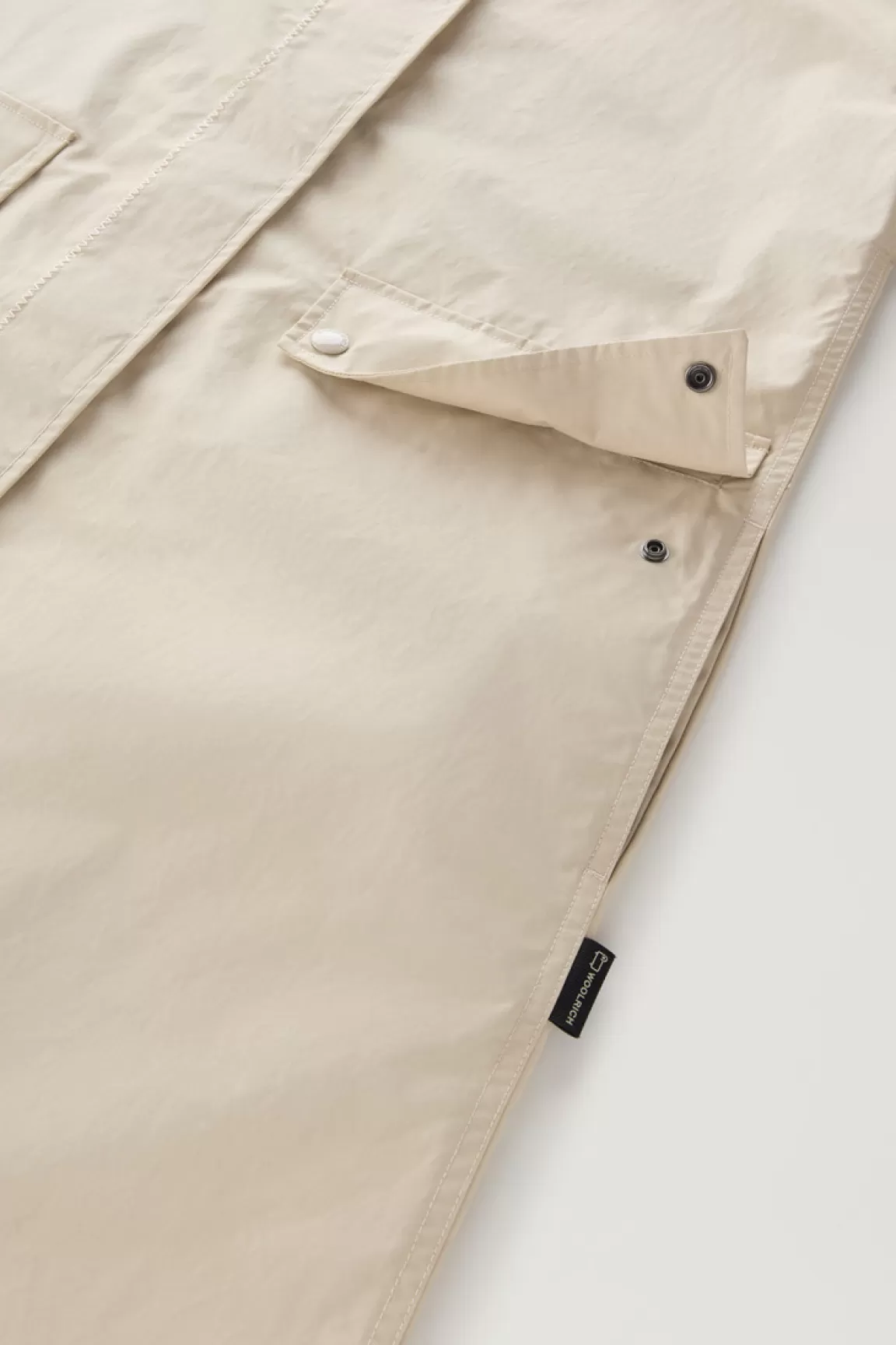 Donna Woolrich Cappotti>Trench Waxed In Misto Cotone E Nylon Con Colletto A Punta